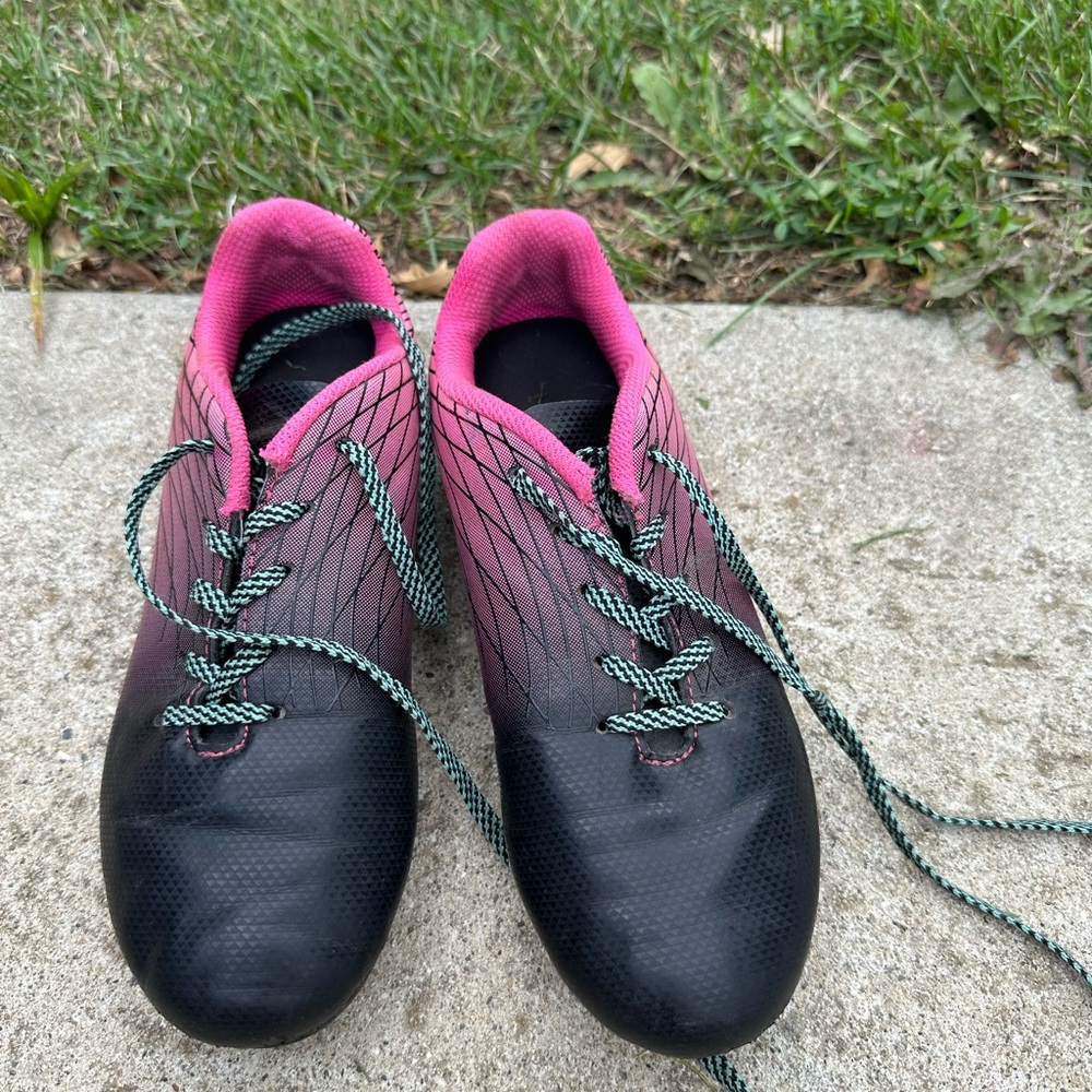 Girls DSG Soccer Cleats size 2.5
